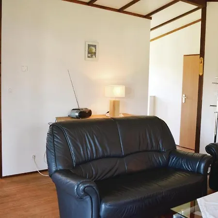 2 Bedroom Cozy In Сasa de vacaciones Gerolstein