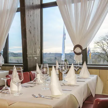 2 Bedroom Cozy In 盖罗尔施泰因